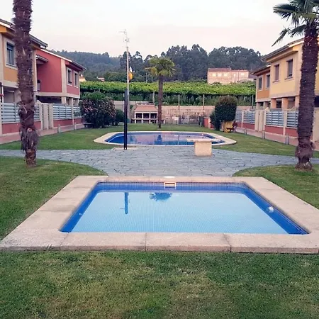 Chalet Vacacional Salnes Sur Con Piscina Cambados Exterior photo