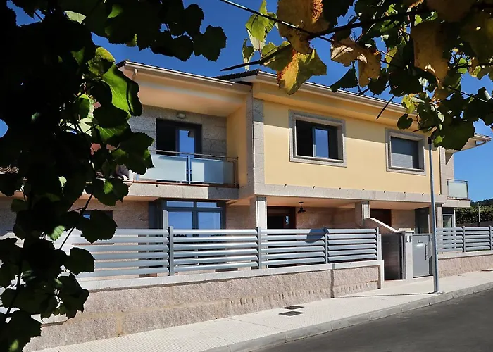 Chalet Vacacional Salnes Sur Con Piscina